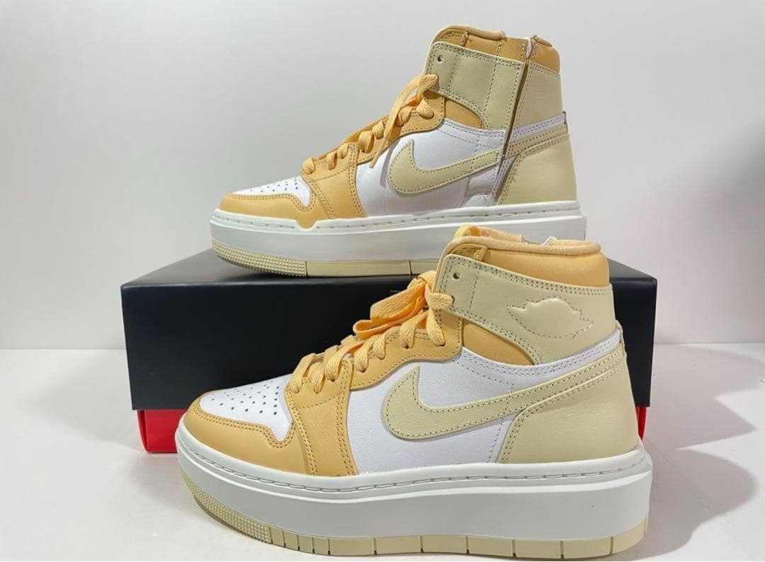 シューズ(女性用) Nike WMNS Air Jordan 1 High Elevate