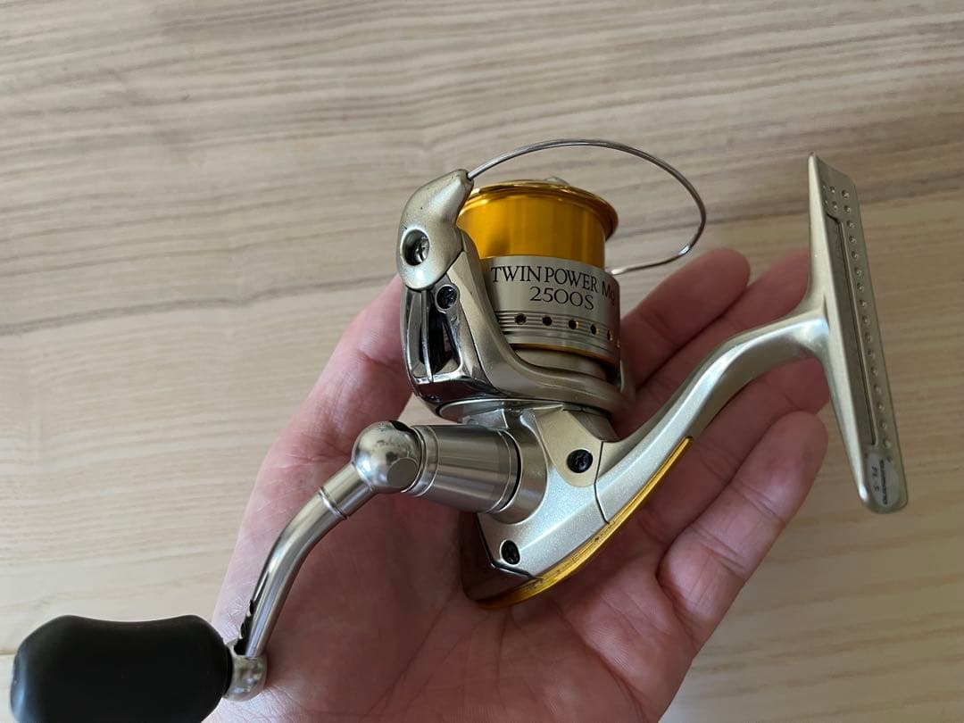 早い物勝ち！シマノ　shimano ツインパワー　2500s mg