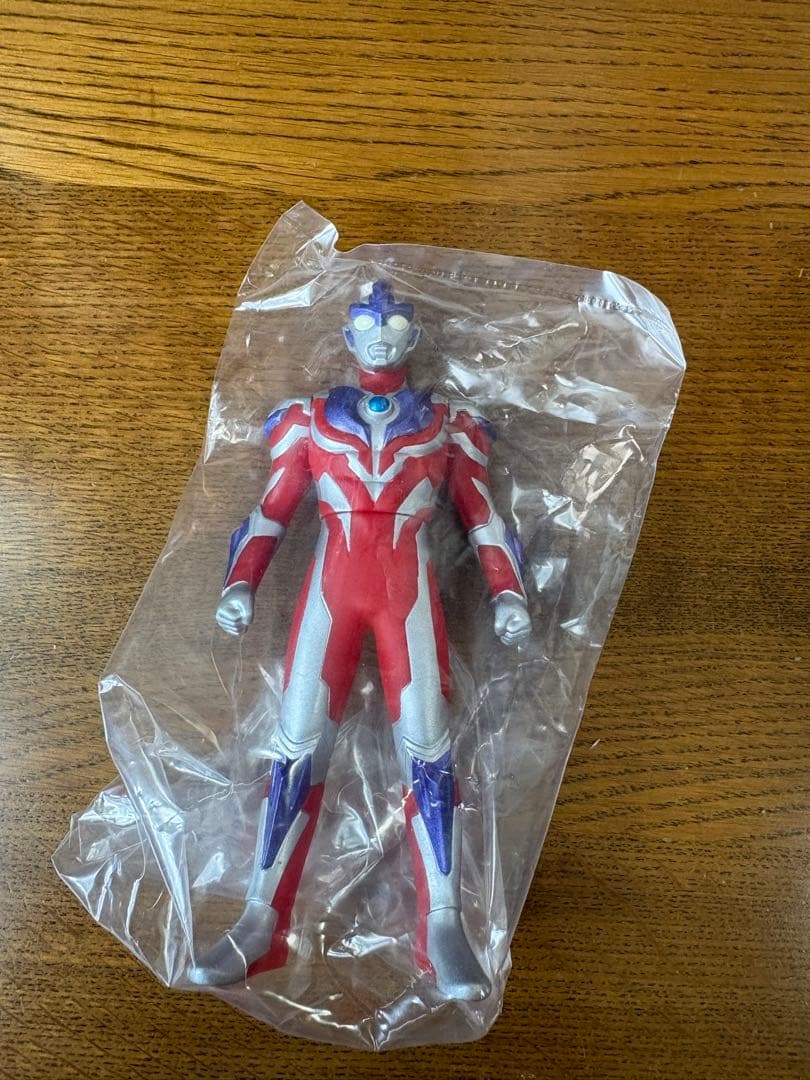 ブガッティバッ商品　ウルトラマンギンガセブンカラーコレクション