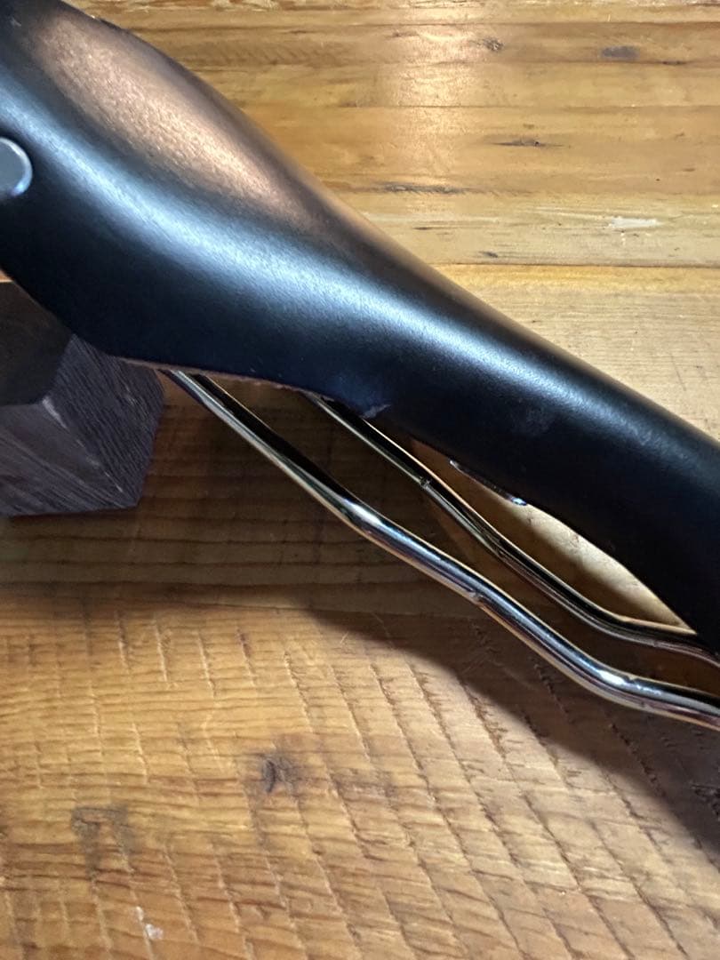 ブルックス　スワロー　　BROOKS SWALLOW