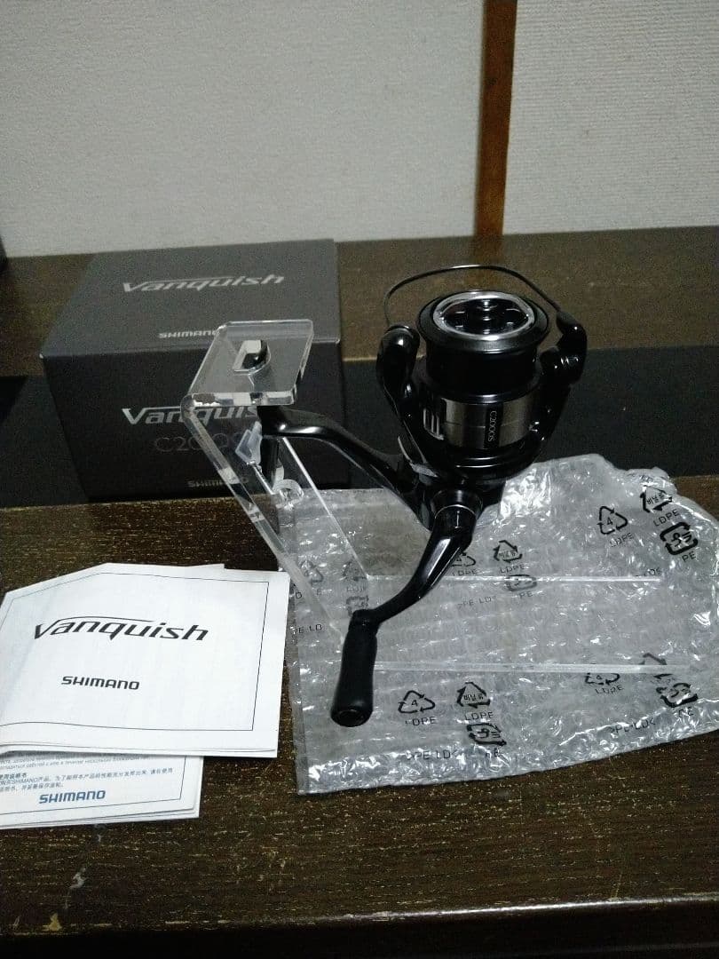SHIMANO Vanquish C2000S スピニングリール
