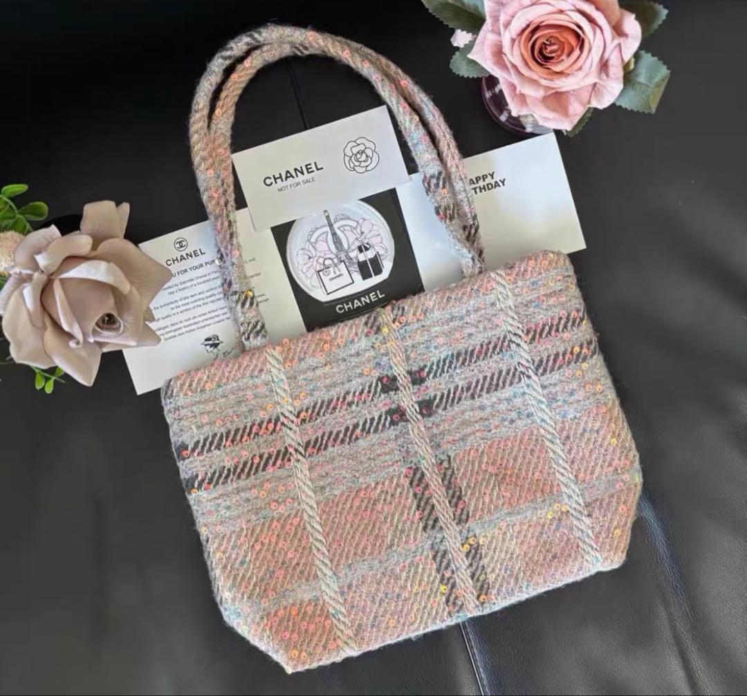 CHANEL ピンク　シャネルビューティーノベルティバッグ　ツィードスパンコール
