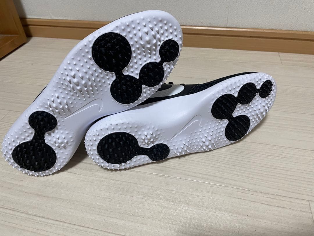 Nike ゴルフシューズ ブラック　Nike スパイクレスゴルフシューズ