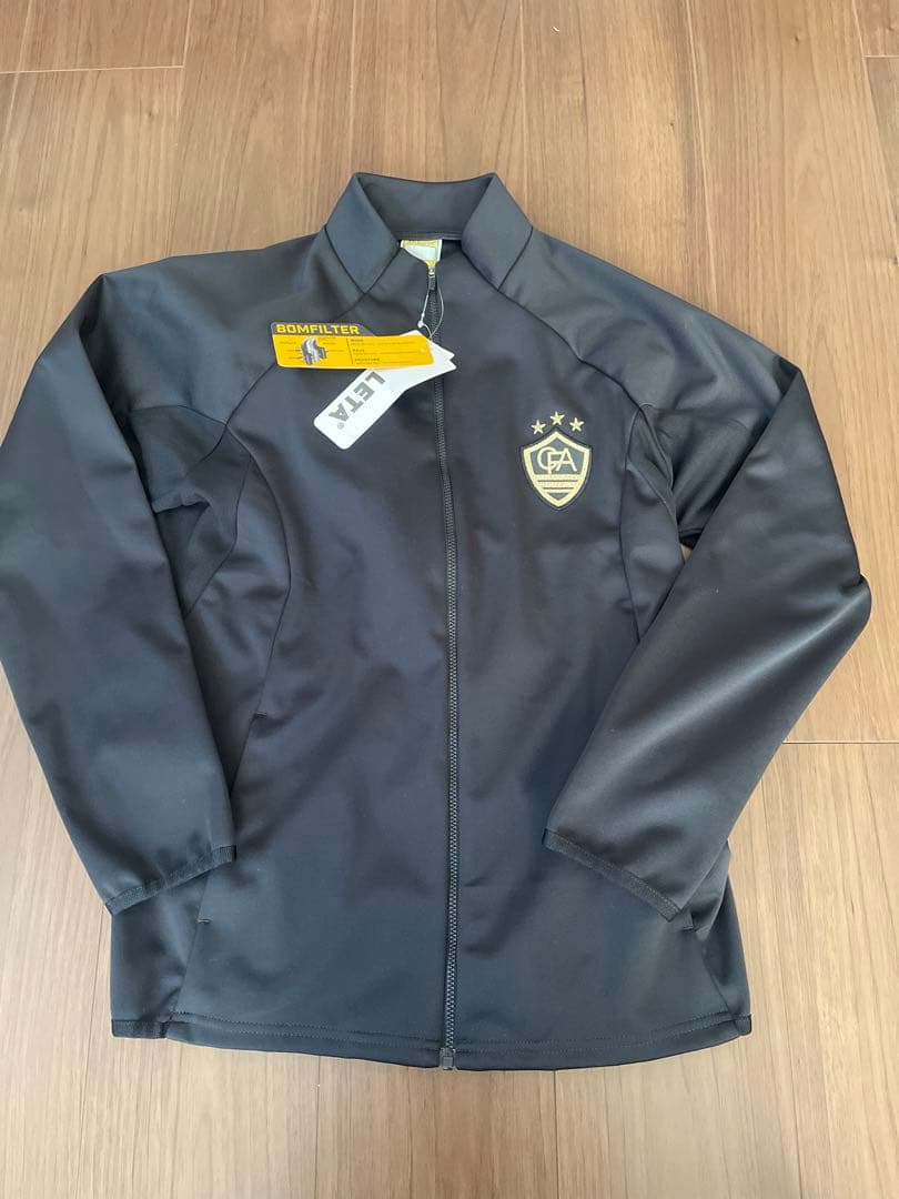 新品　ATHLETA ブラック　ジャージ 160㎝