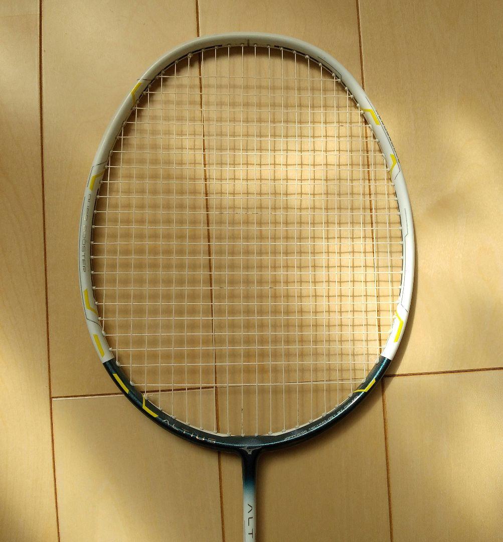 バドミントン　ラケット　MIZUNO ALTIUS LITE