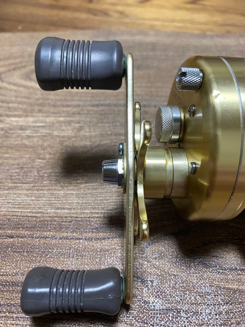 SHIMANO CALCUTTA ゴールドリール