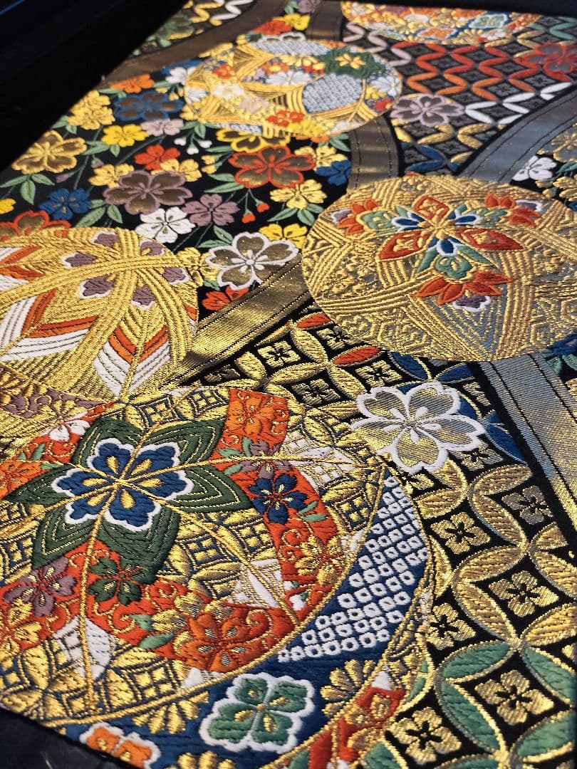 A948★高級‼️豪華刺繍‼️ひな祭り‼️テーブルランナー2m12cm