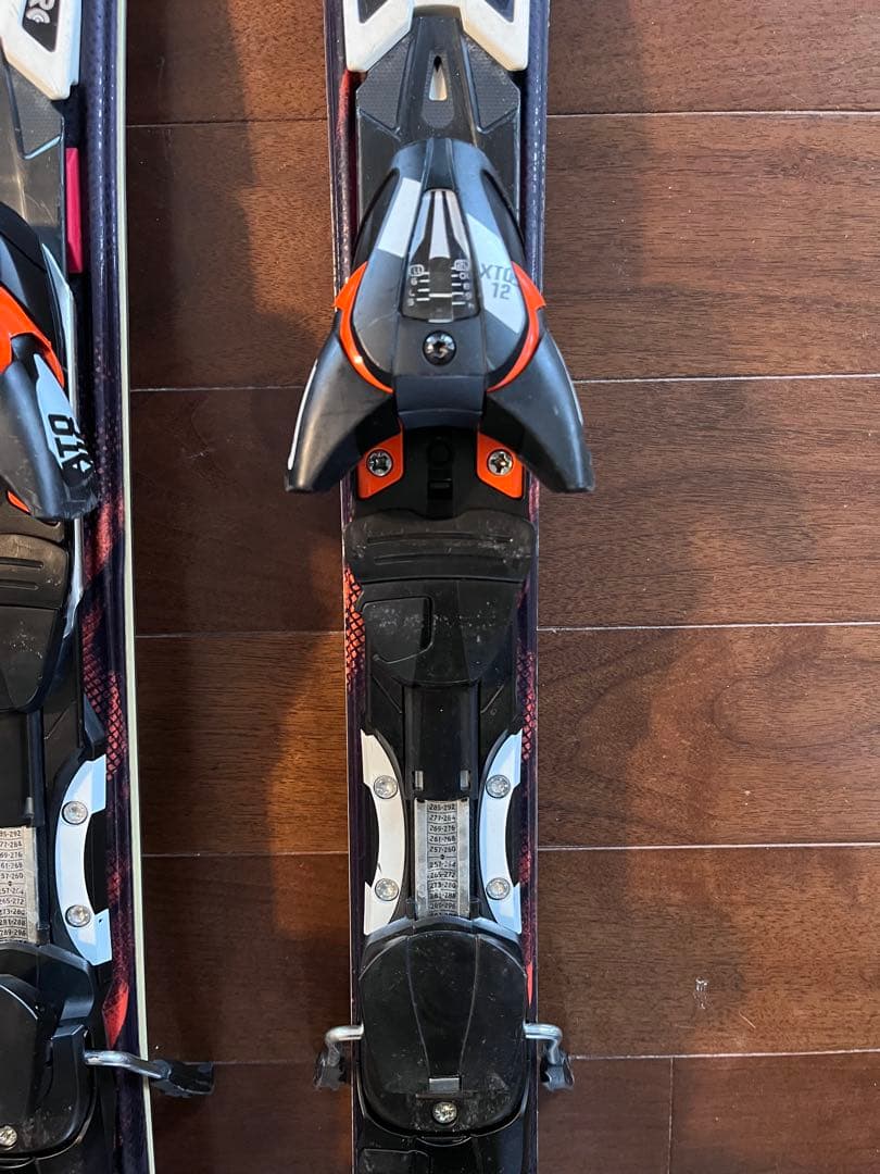 アトミック NOMAD SMOKE TI ARC XTO 12