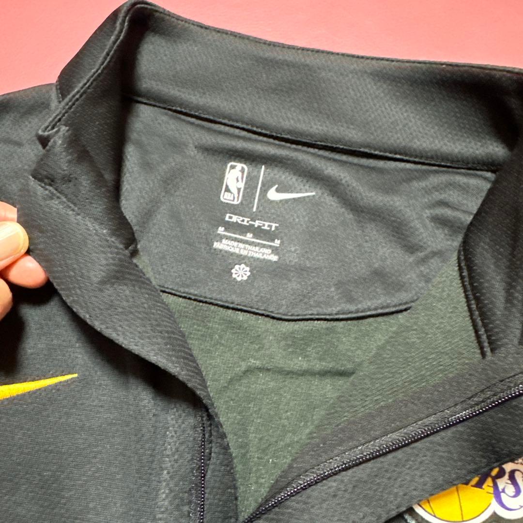 Nike DRI-FIT ロサンゼルス・レイカーズ 長袖ポロシャツ