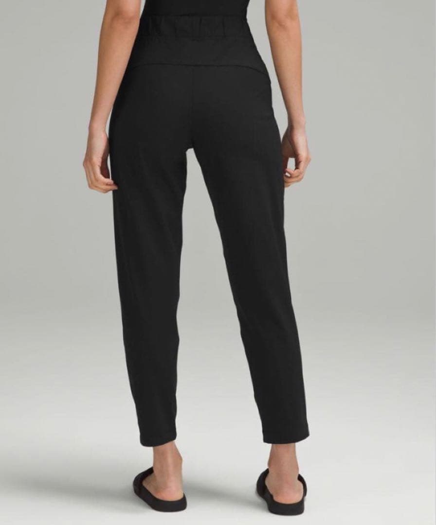 Lululemon スリムフィット プルオンミッドライズパンツアジアフィット