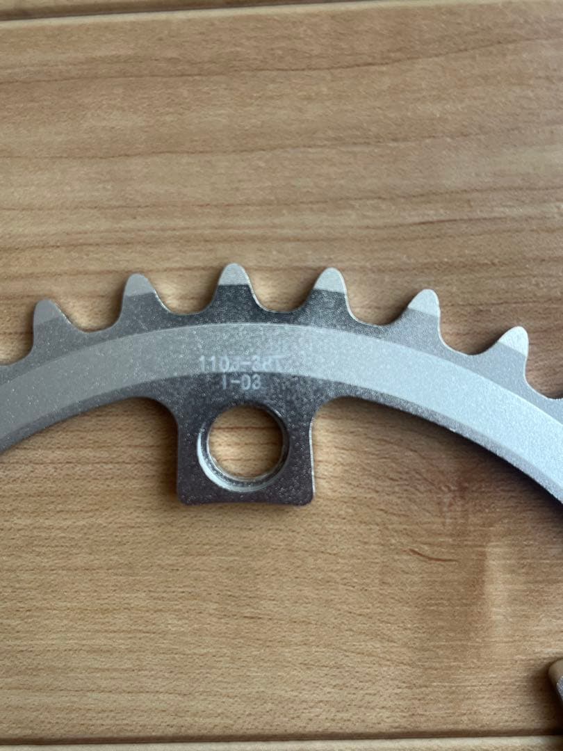 Sugino チェーンリング 38T pcd110 8速用 パッケージ無し
