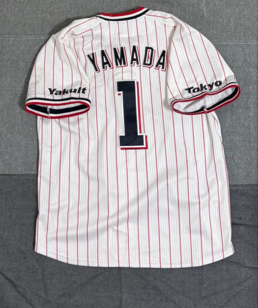 ヤクルト　山田哲人選手 ユニフォーム 背番号1