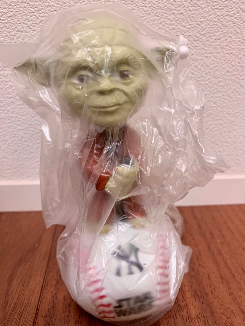 新品　ボブルヘッド人形　ヨーダ　ヤンキース　スターウォーズ