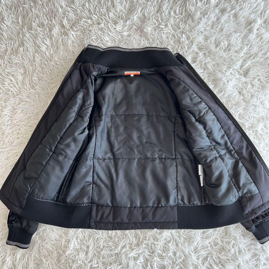 美品　カステルバジャック 総柄 ダウンジャケット　2way 黒　2