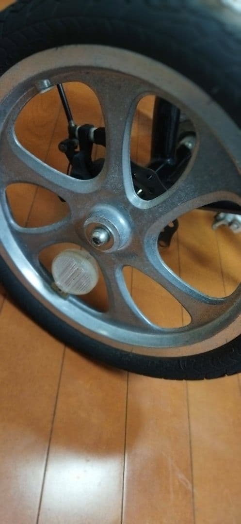 【ノーパンクタイヤ】四輪輪自転車 クークル