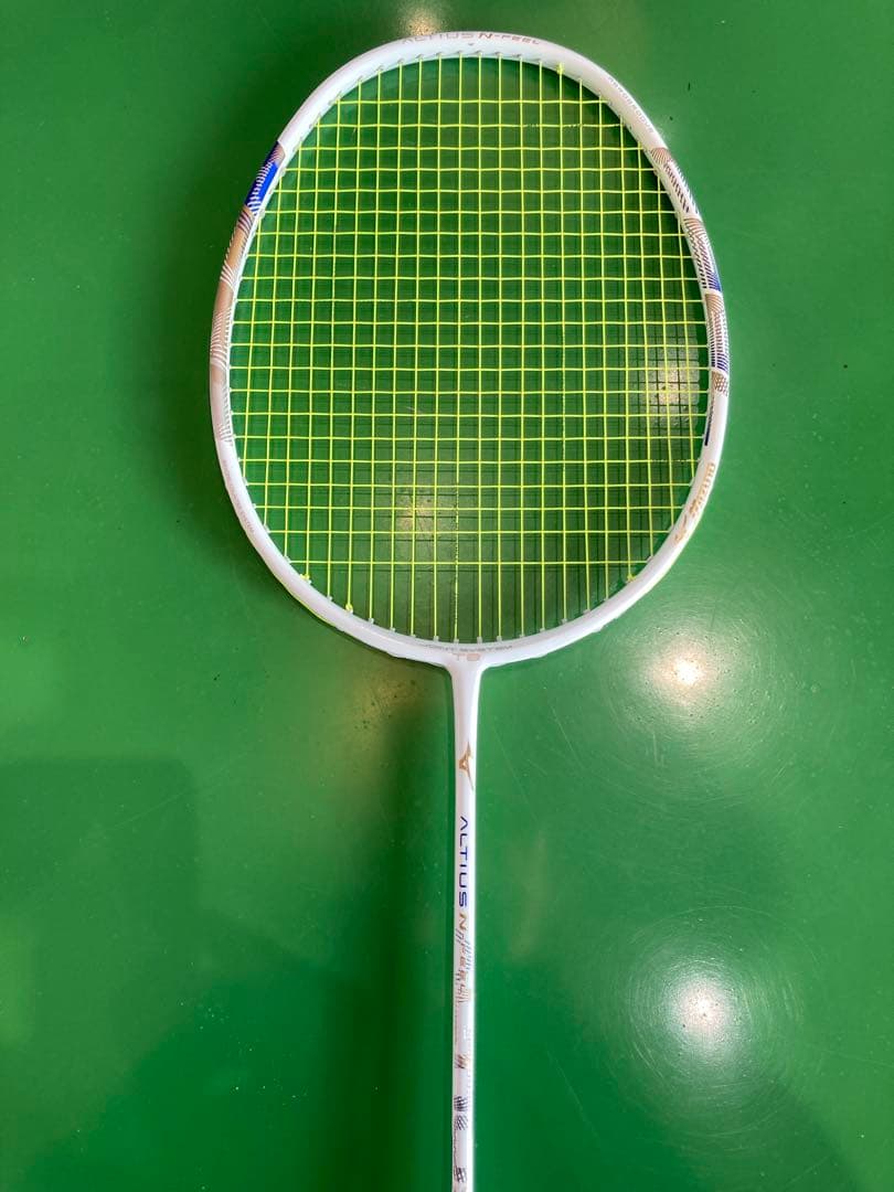 ミズノバドミントンラケット アルティウス N-FEEL ALTIUS 2本超美品