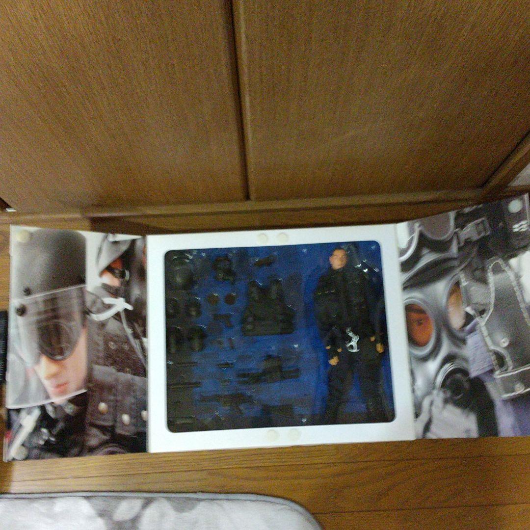 ミリタリー hottoys swat