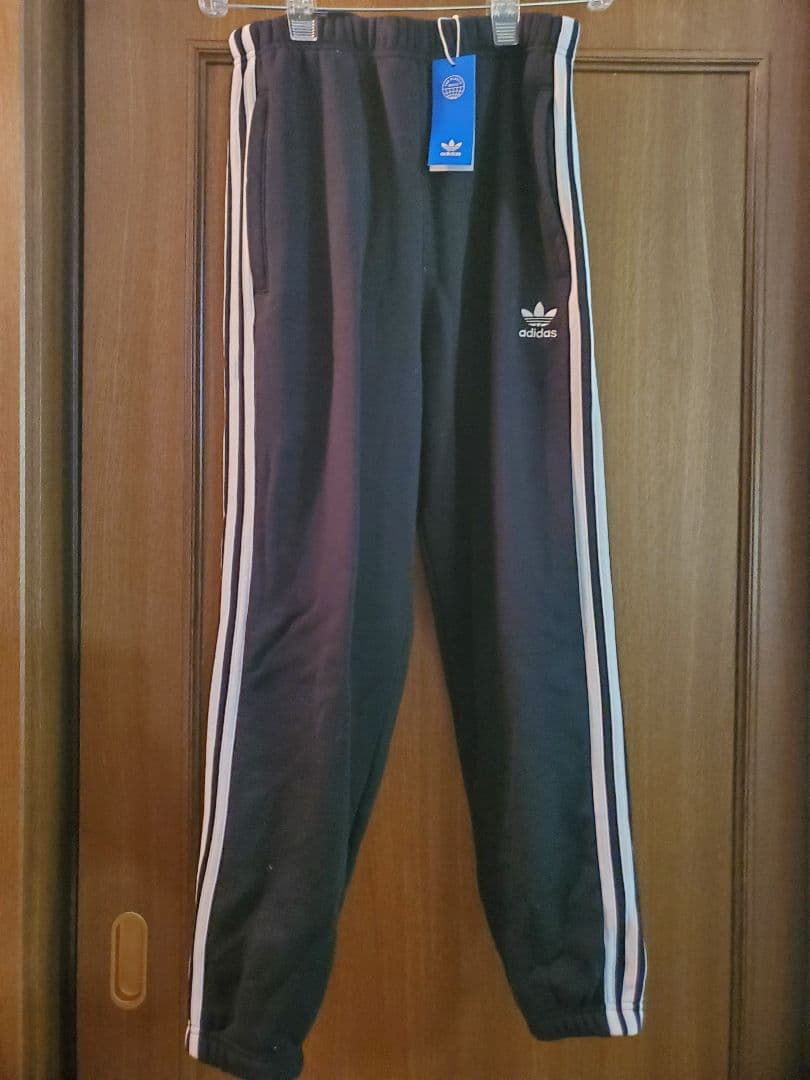 adidas　ジャージ　ズボン　パンツ　未使用　パステルブルー　ブラック