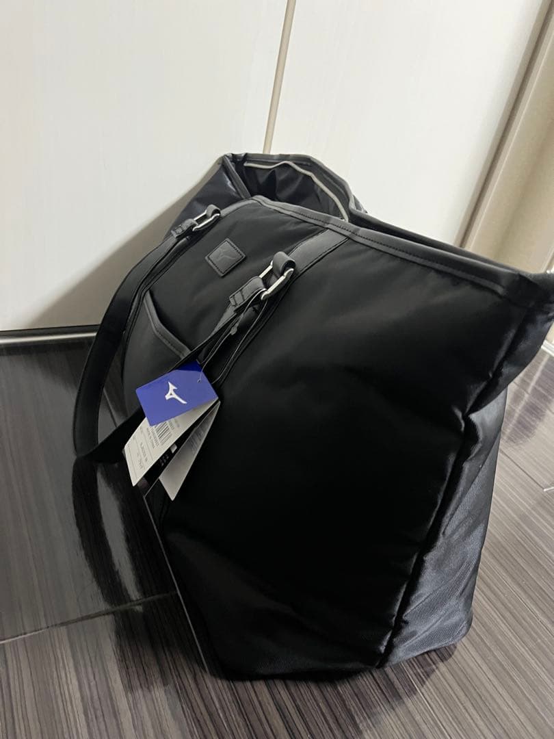 Mizunoブラックトートバッグ 5LJB2203 定価¥15400を安くします