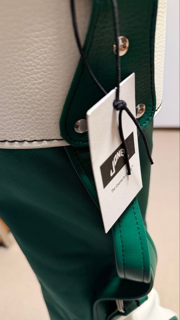 新品　JONES キャディバッグ 緑・白（ロゴ刺繍有り）