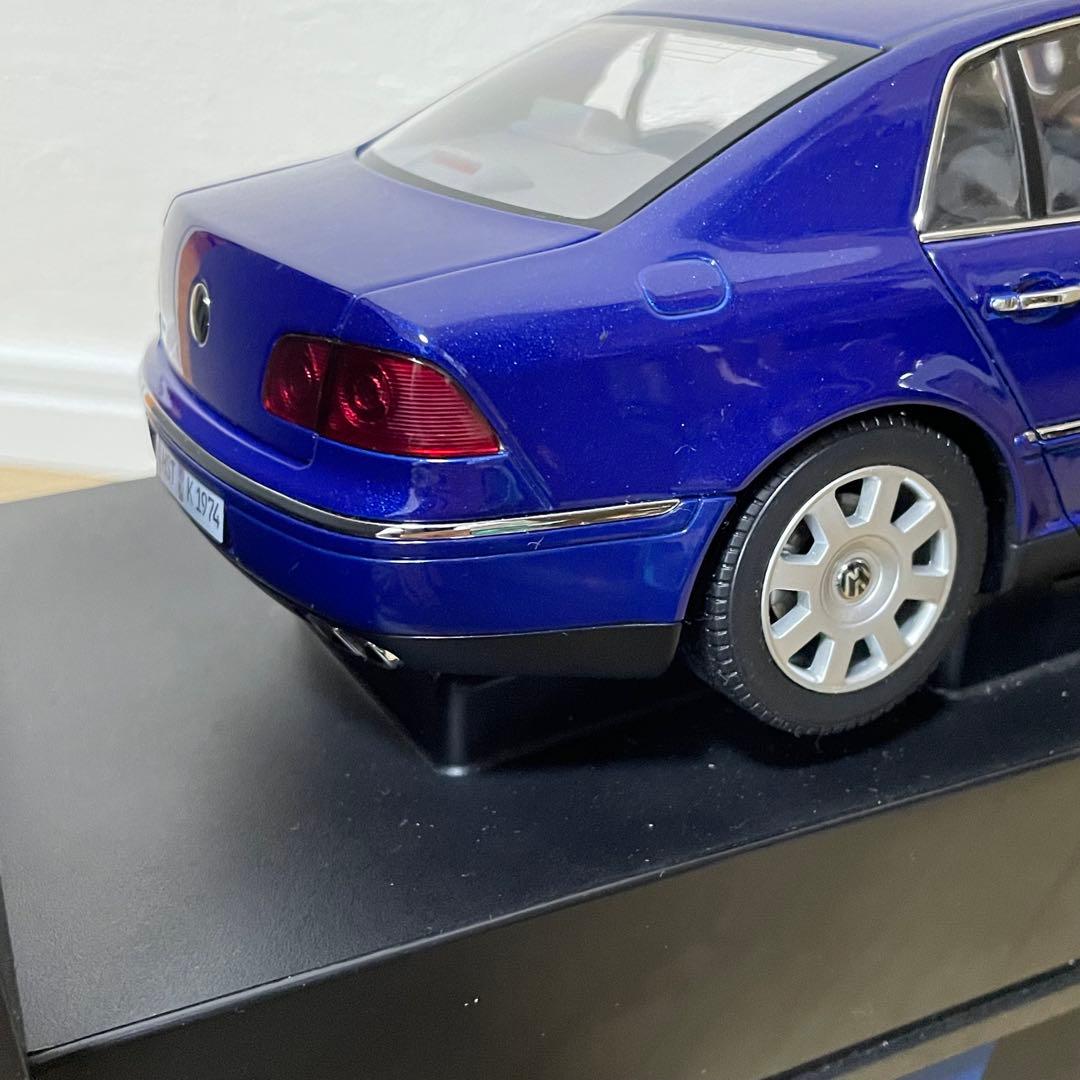 オートアートパフォーマンス 1/18 フォルクスワーゲン フェイトン ブルー