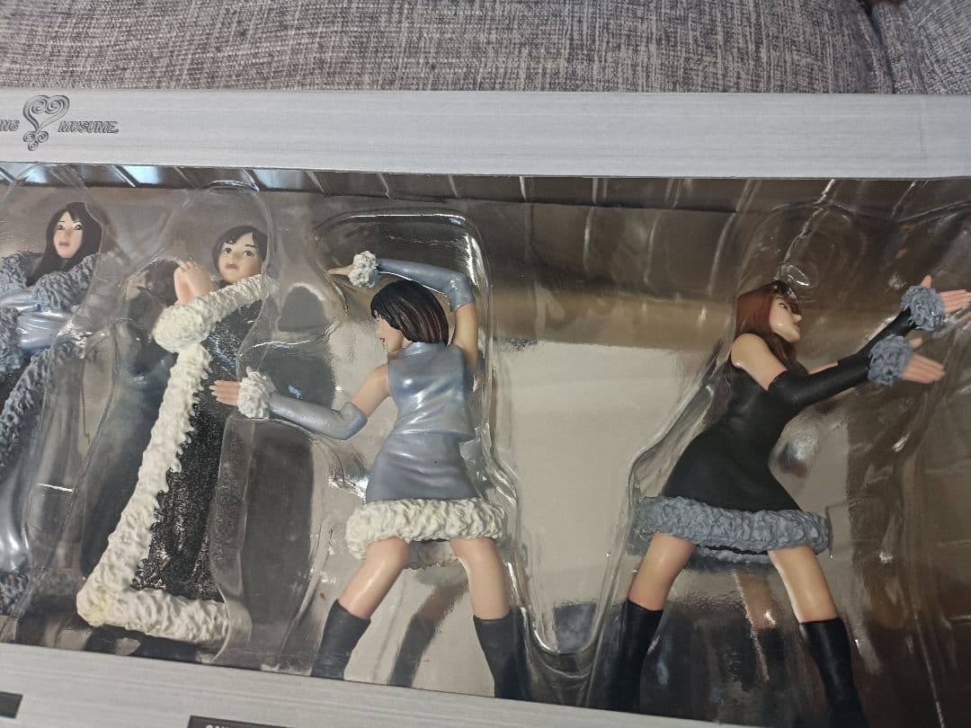 新品 箱も綺麗です モーニング娘。 ラブマシーン フィギュア LOVEマシーン