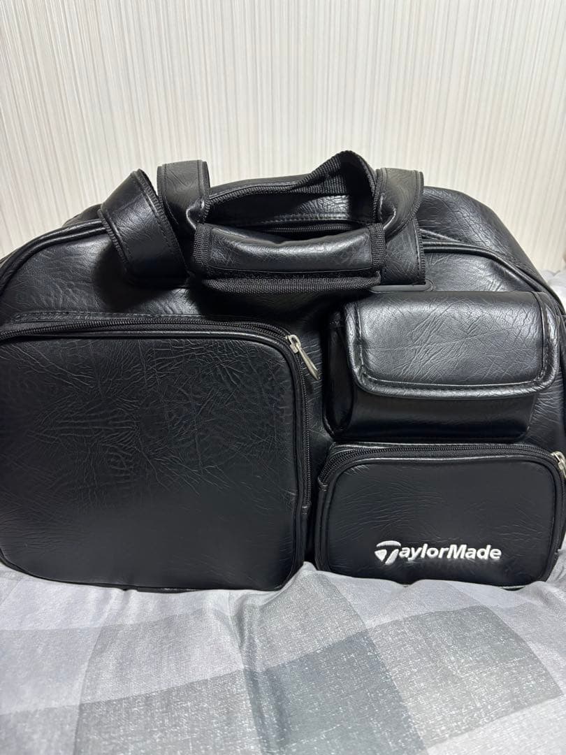 TaylorMade ブラックゴルフバッグ