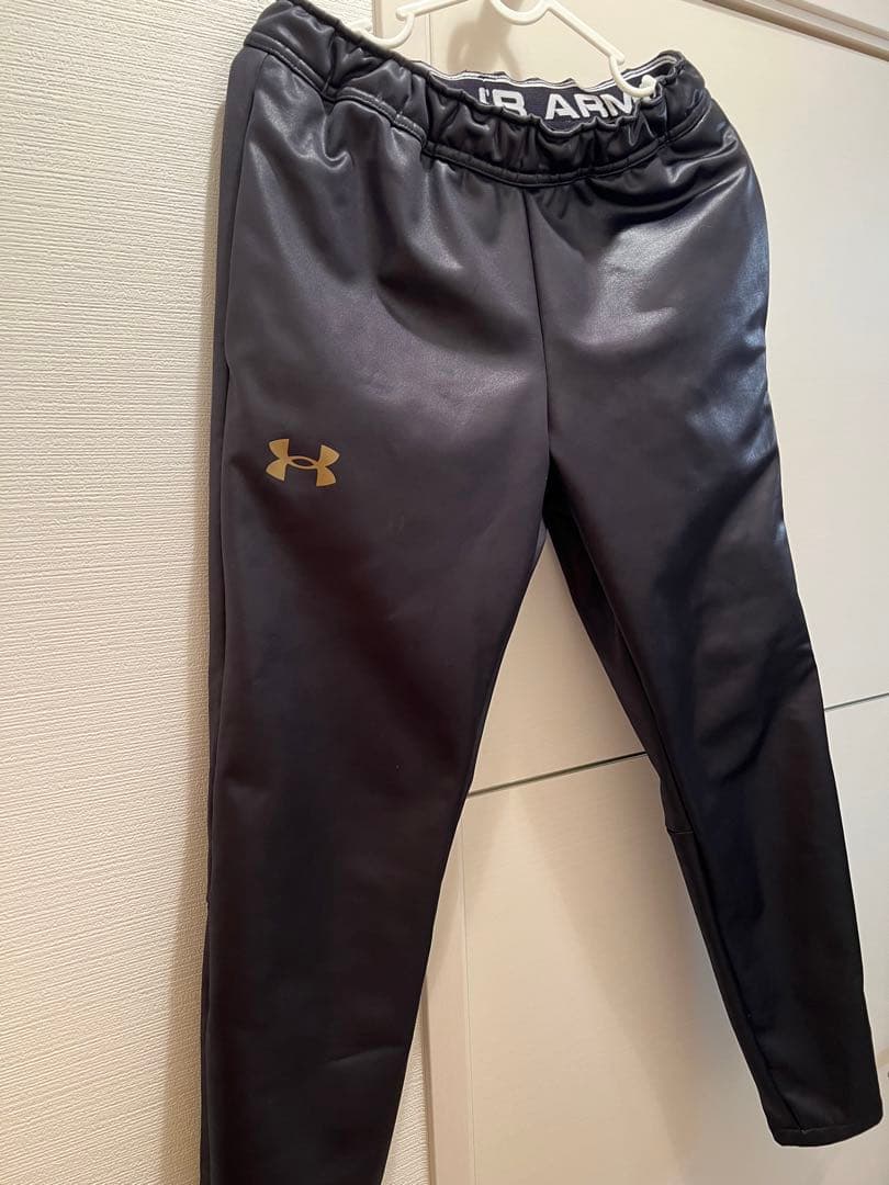 UNDER ARMOUR トレーニングウェア　上下セット