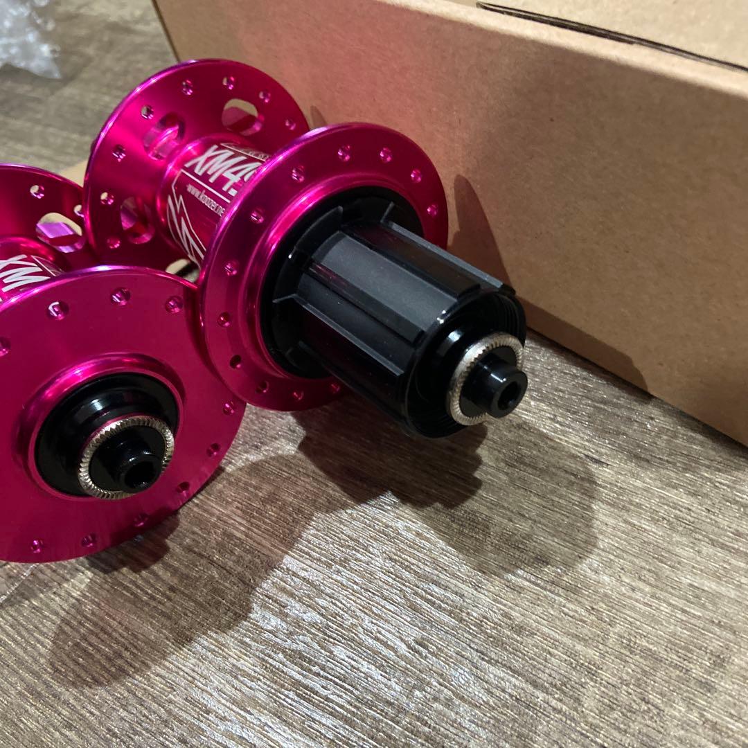 KOOZER XM490 ピンク ハブ 未使用 クイック 100/135 32h