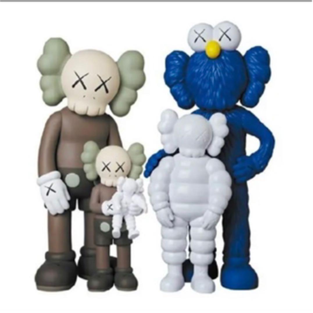 その他 KAWS FAMILY BROWN/BLUE/WHITE