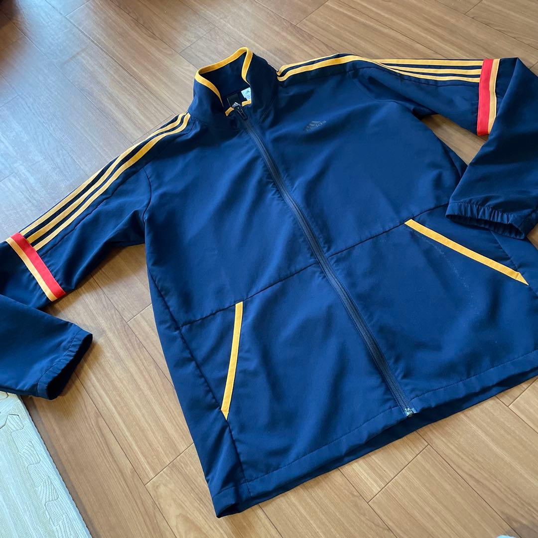 adidas上下ジャージ　Mサイズ