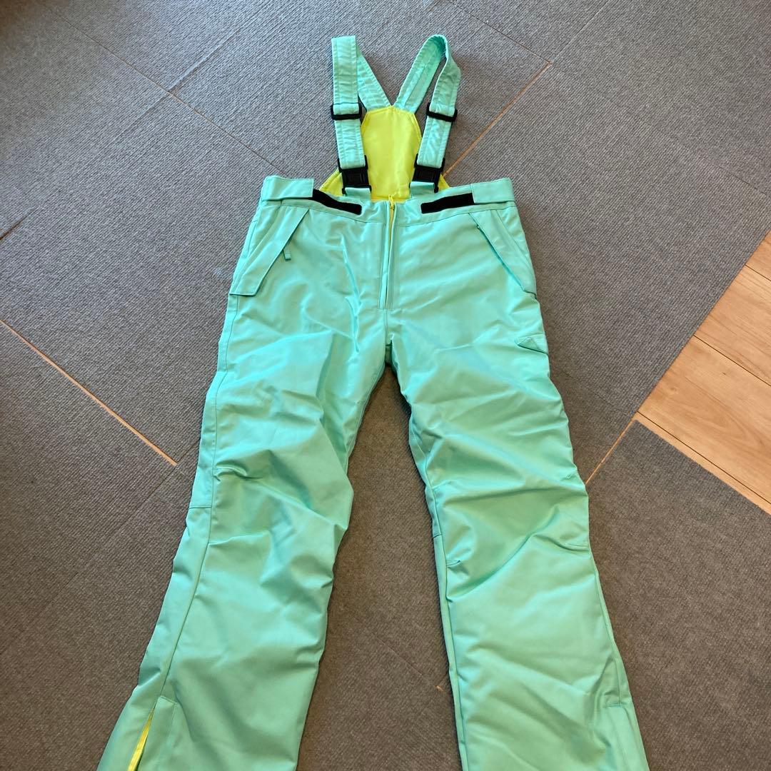 新品　スキーウェア上下　140