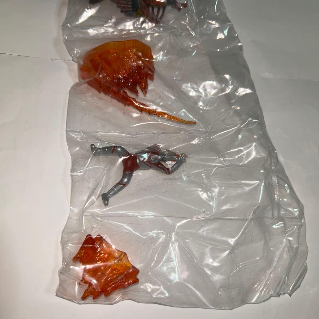 ウルトラ怪獣戯画　ゾフィー対バードン