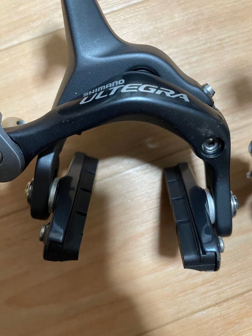 SHIMANO ULTEGRA BR-6700 リムブレーキキャリパー前後セット