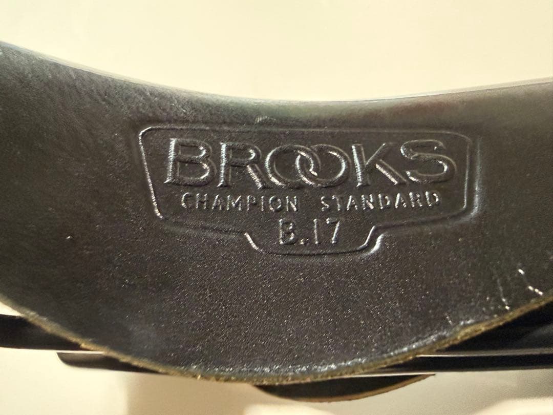 【極美品・英国製】BROOKS B17 チャンピオン レザーサドル（ブラック）