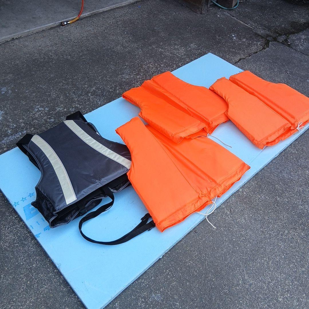 ライフジャケット　４着セット　新品未使用ですが長期保管品です