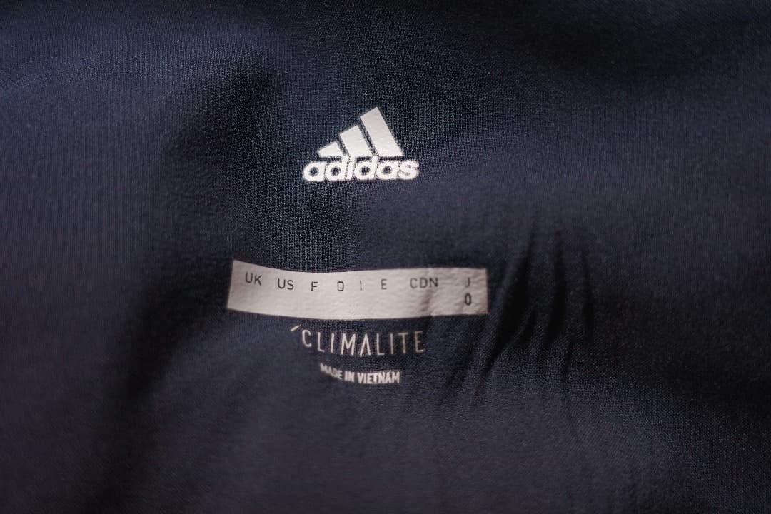 adidasーテニスウエアセットアップ
