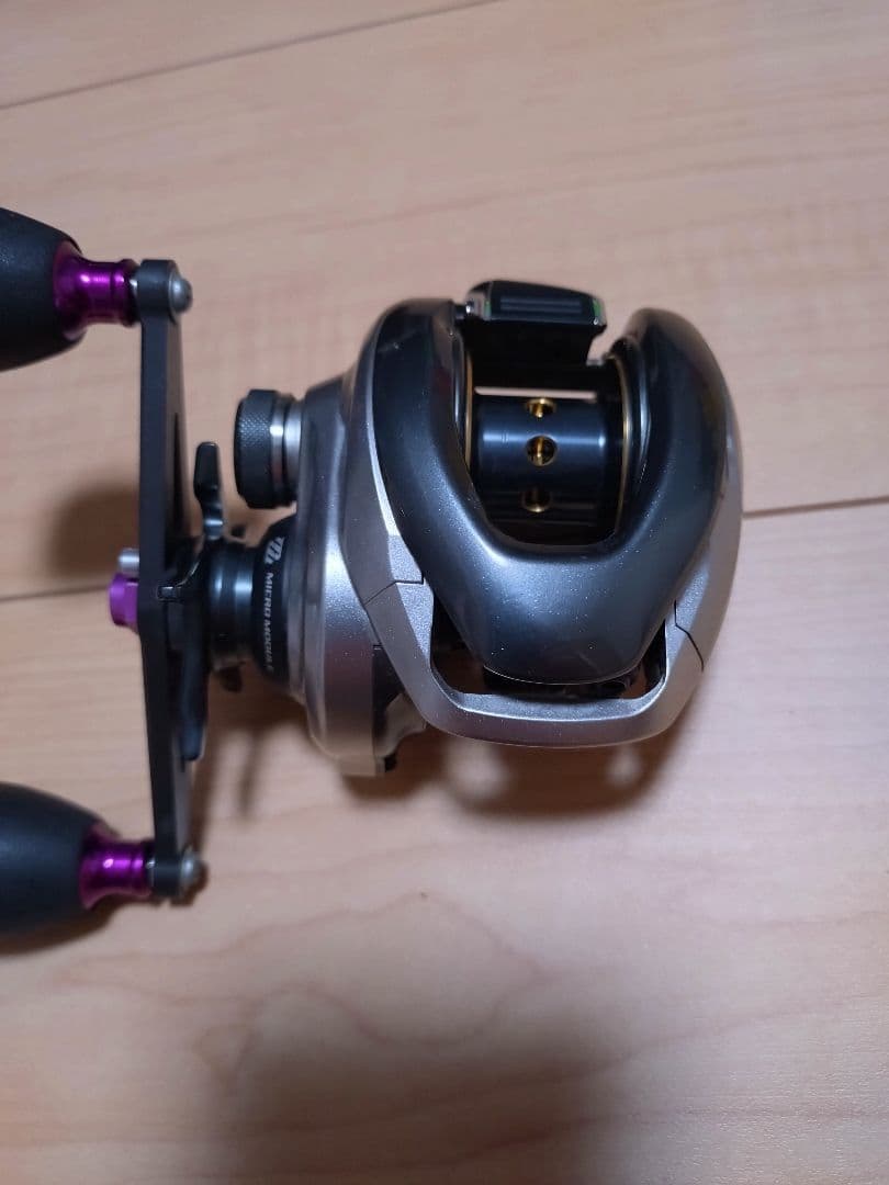 シマノ13メタニウム　ノーマルギア　ZPIハンドル付き