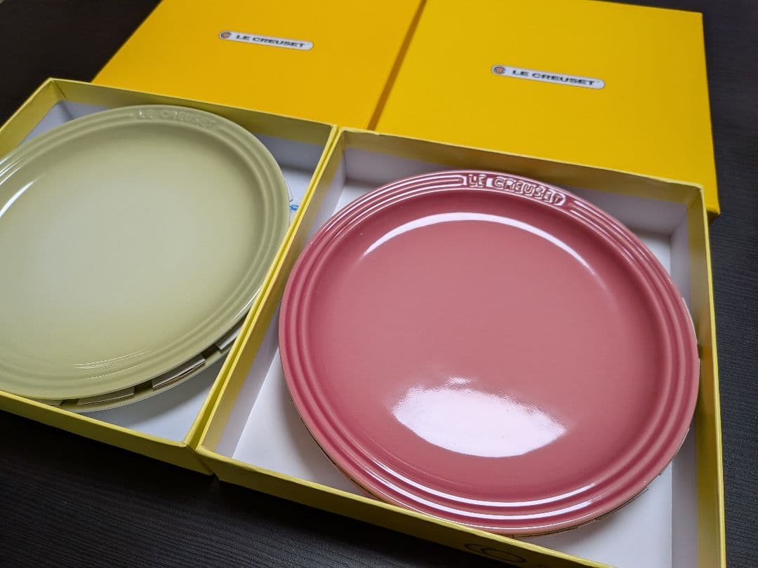 LE CREUSET 皿 2枚セット ワサビ・ローズ