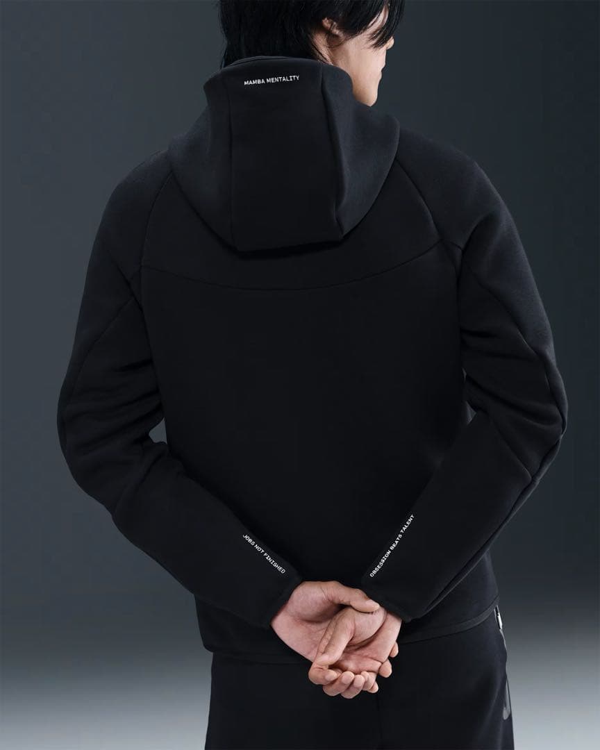 新品未使用Kobe Bryant ×NIKEテックフリースセットアップデカサイズ