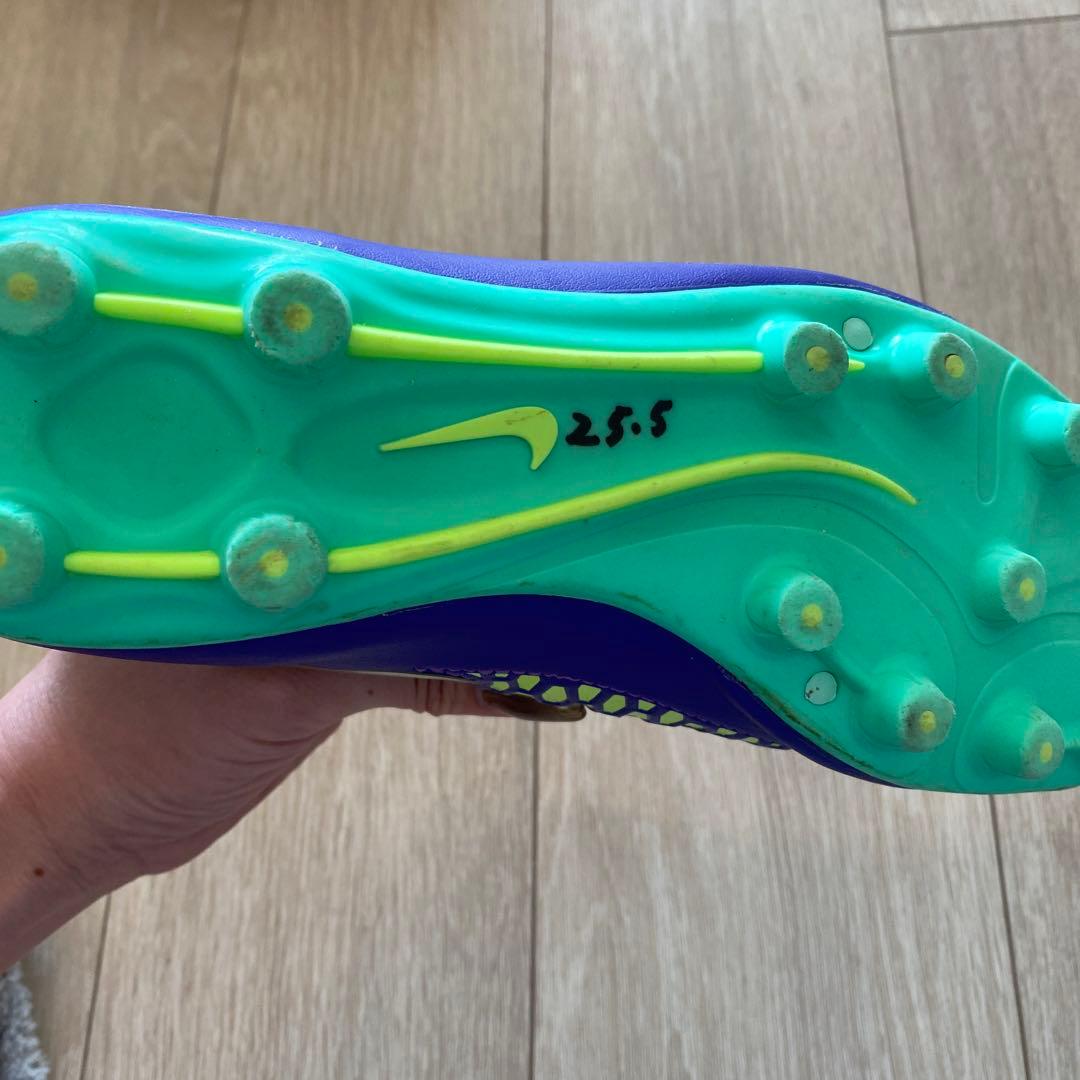 使用わずか美品NIKE サッカースパイク25.5