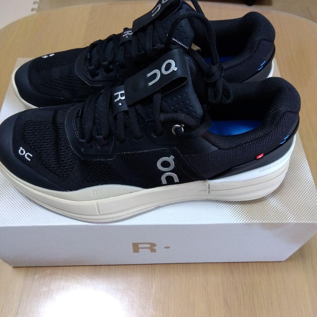 On THE ROGER Pro　27センチ新品
