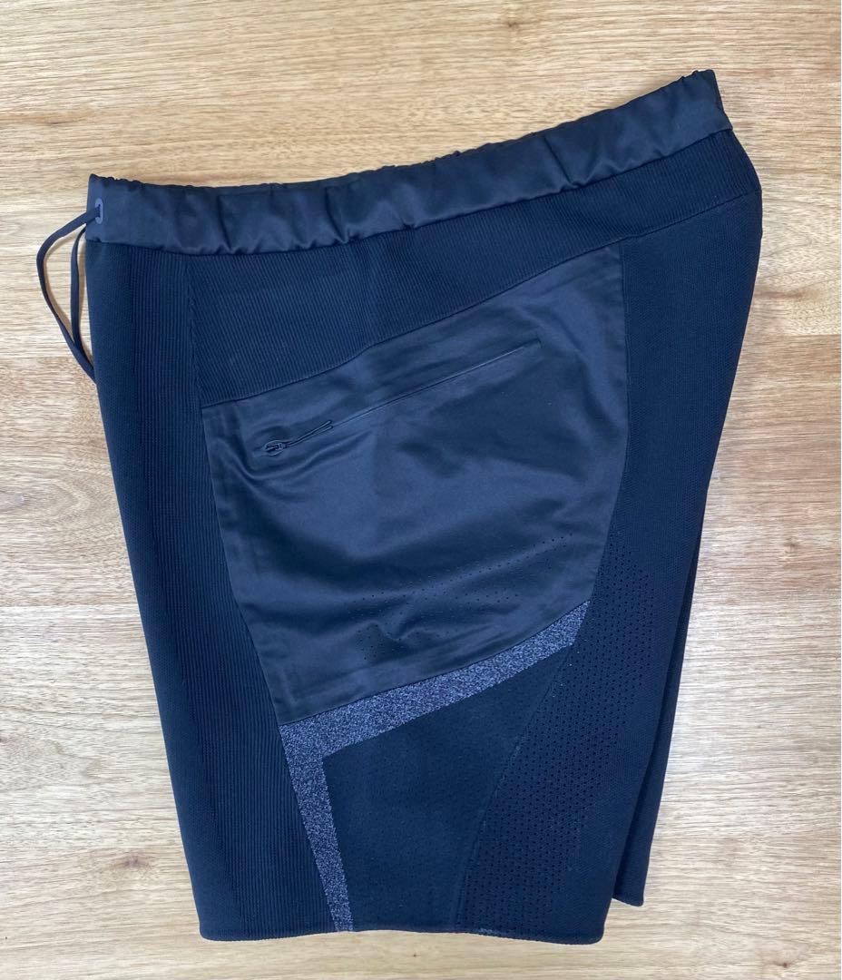 新品タグ付き！DESCENTE トレーニングショーツ allterrain on