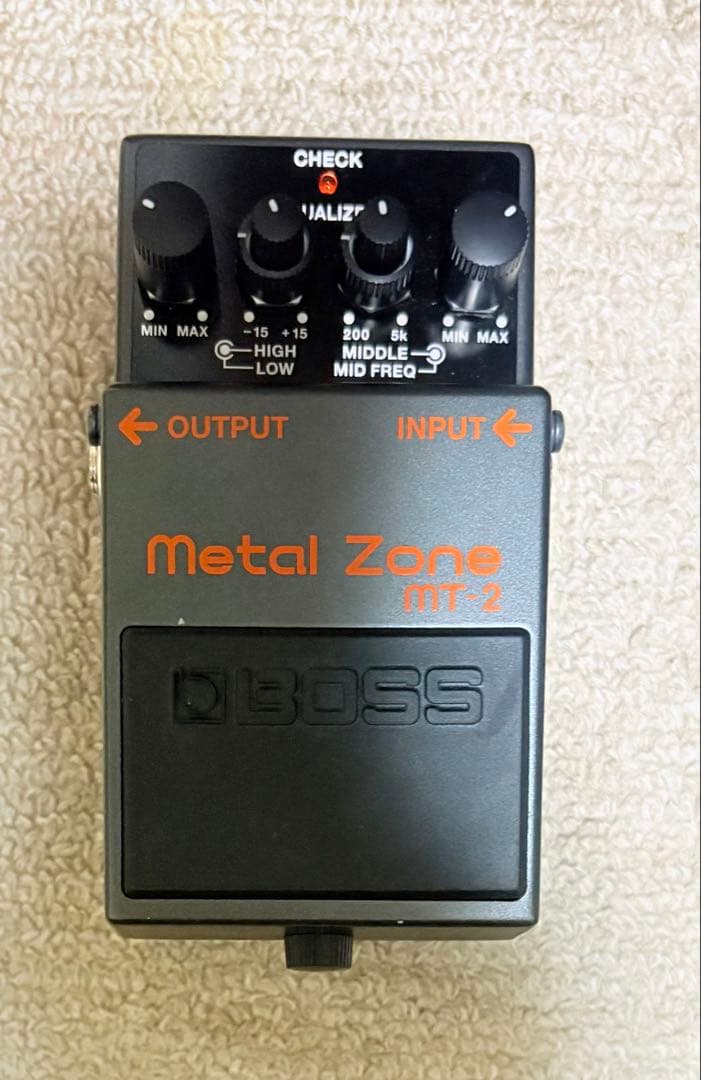 BOSSlZoneMT-2ギターエフェクター Marshall小型アンプ