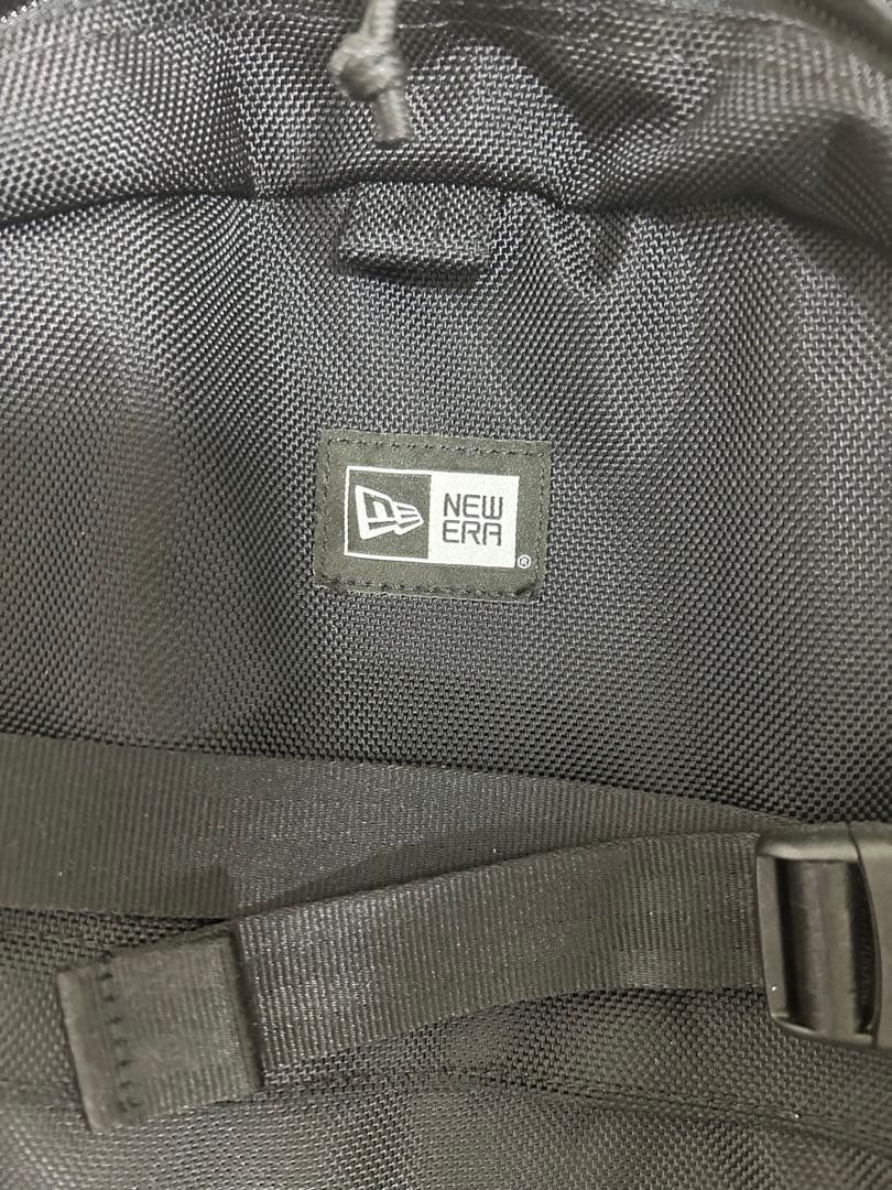 NEW ERA ブラックリュック