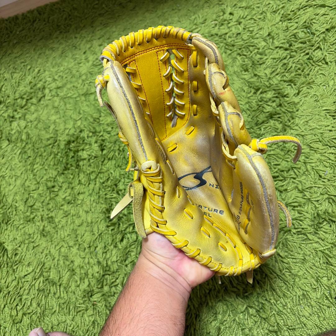 グローブ　投手　ナイキ　軟式