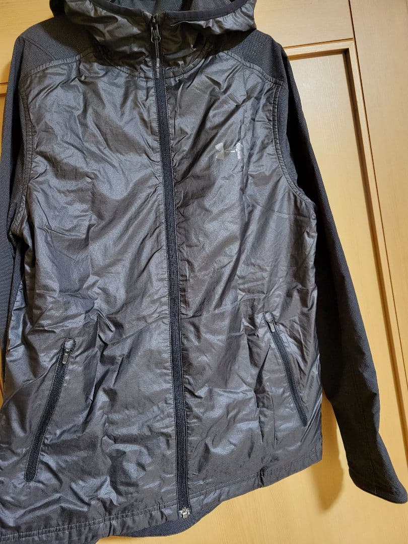UNDER ARMOUR　コールドギアジップジャケット