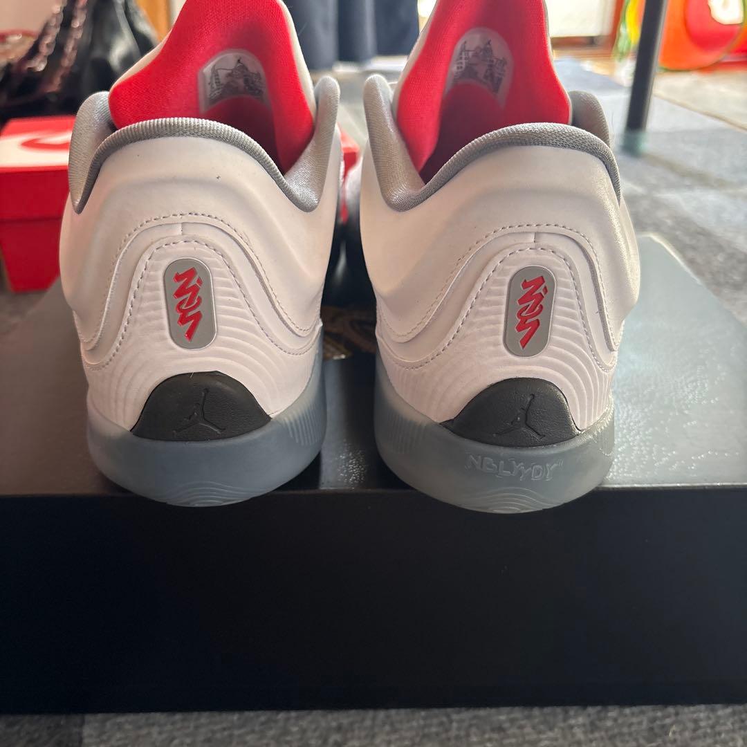 Air Jordan 37 ホワイト/グレー/レッド 箱付き