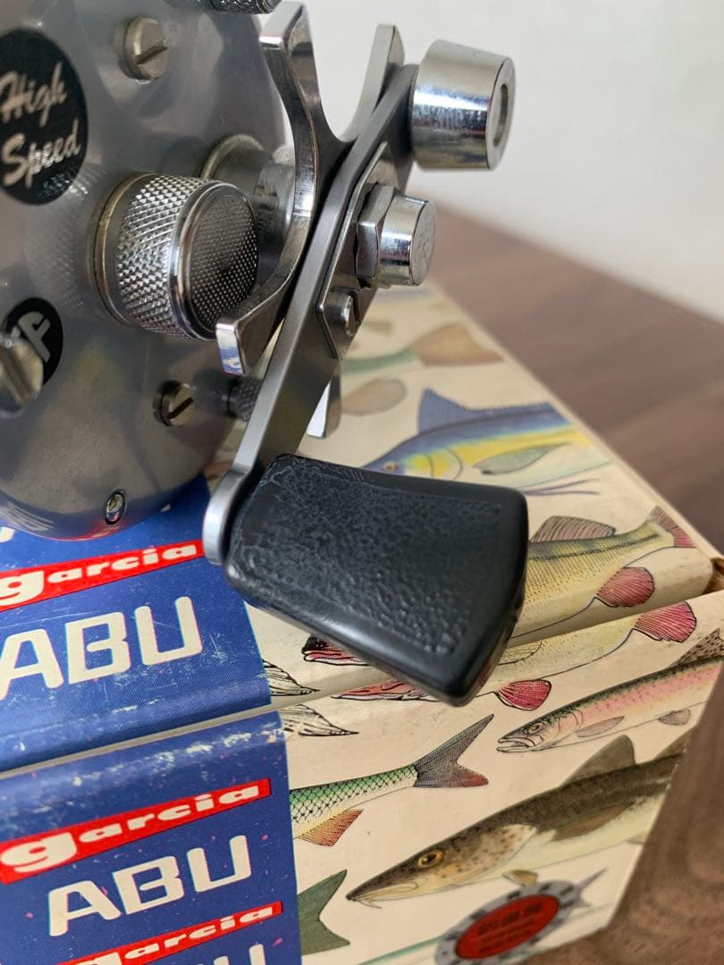ABU Ambassadeur 5500 C ベイトリール83年製ブルー