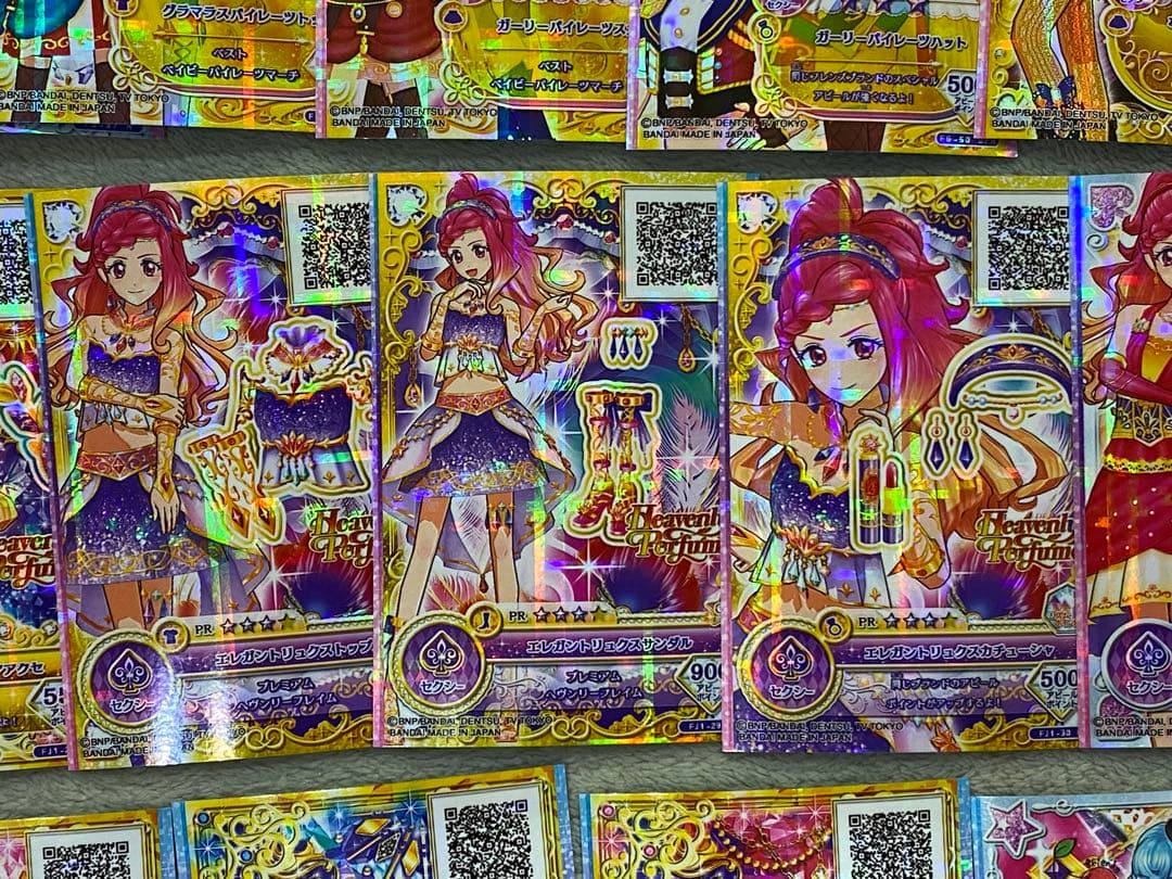 アイカツフレンズ　170枚以上　まとめ売り　レアカード多数